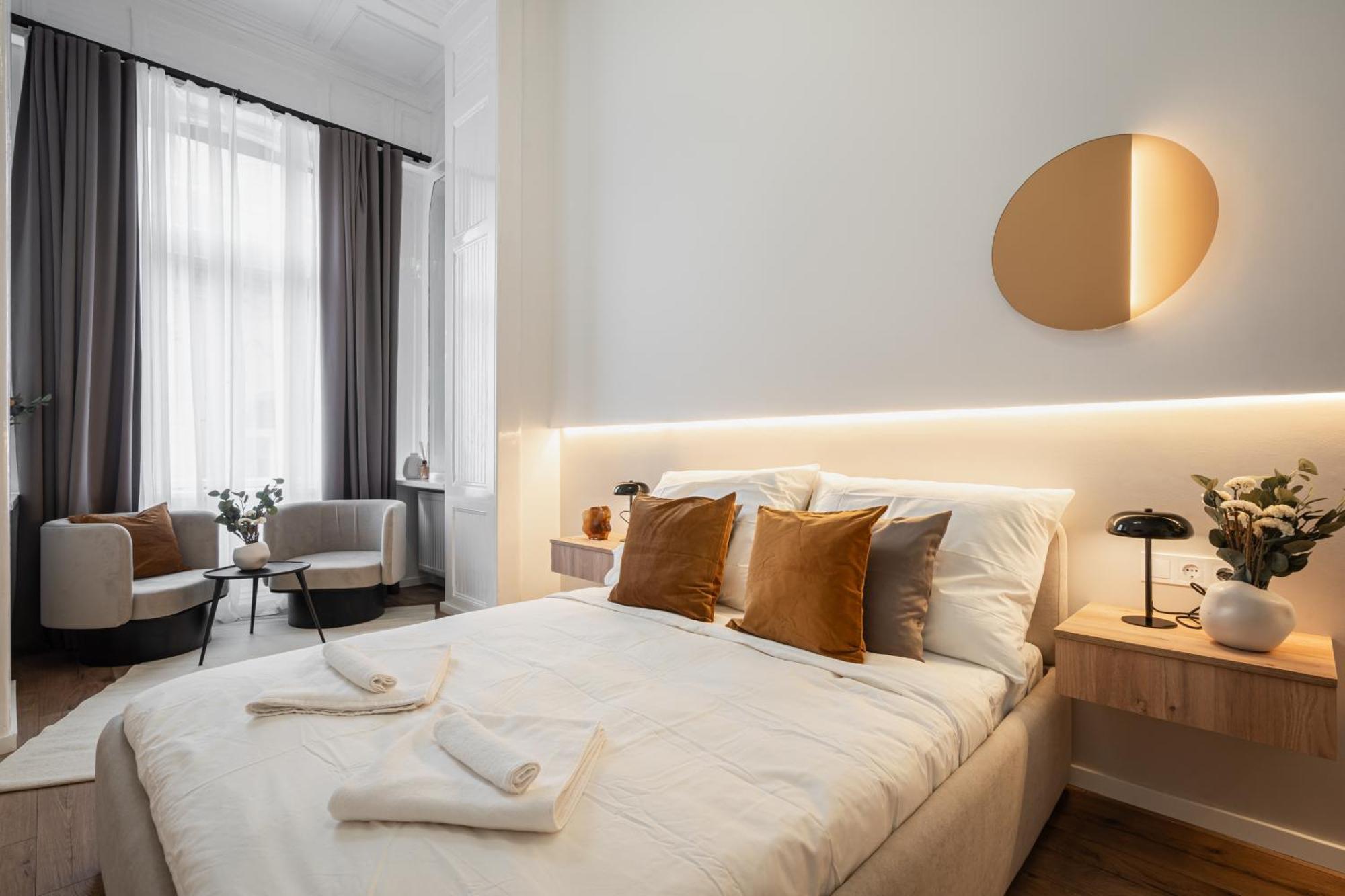 You Boutique Suites, Best Location By Bqa Budapest Exterior photo