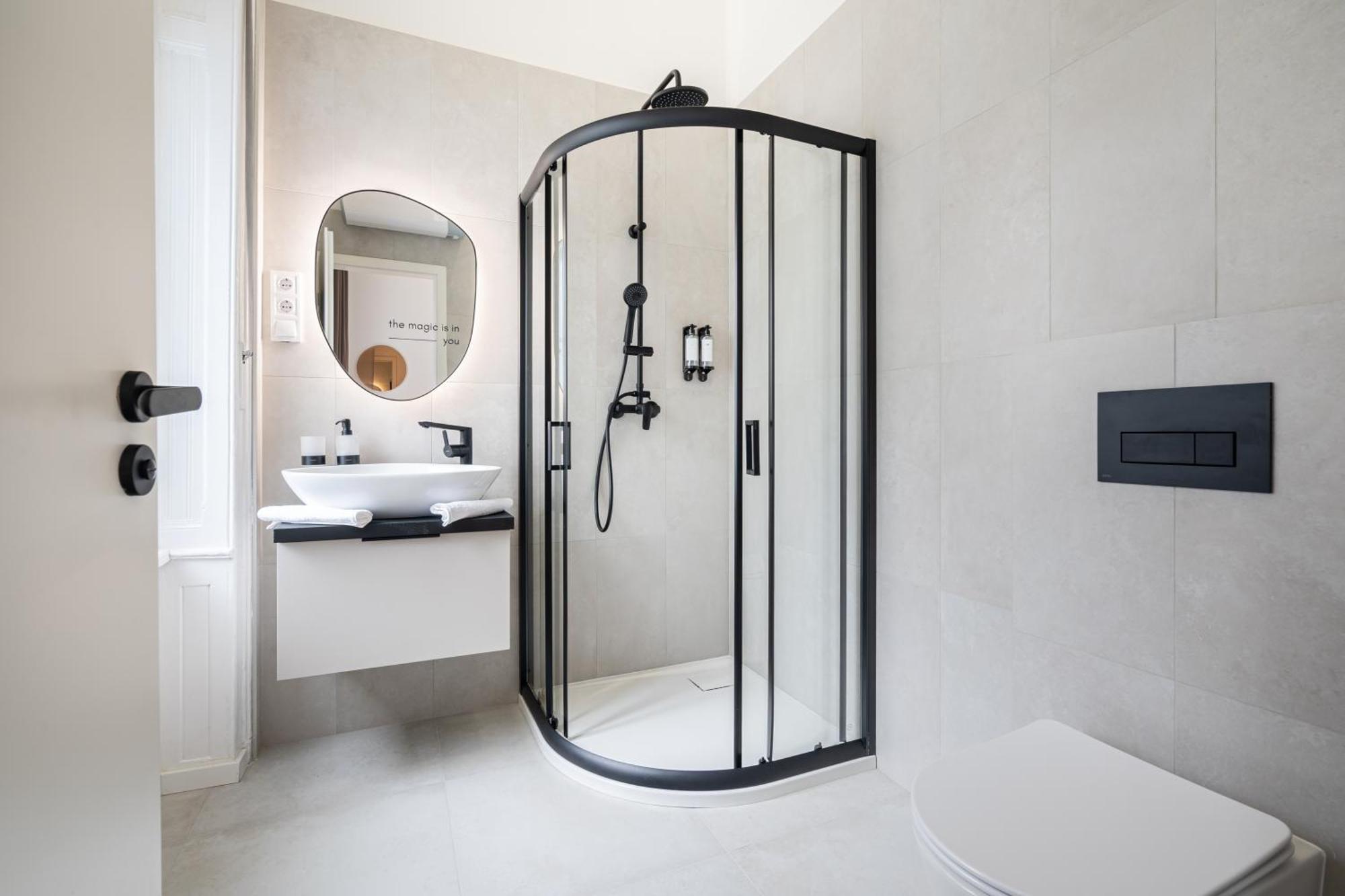 You Boutique Suites, Best Location By Bqa Budapest Exterior photo